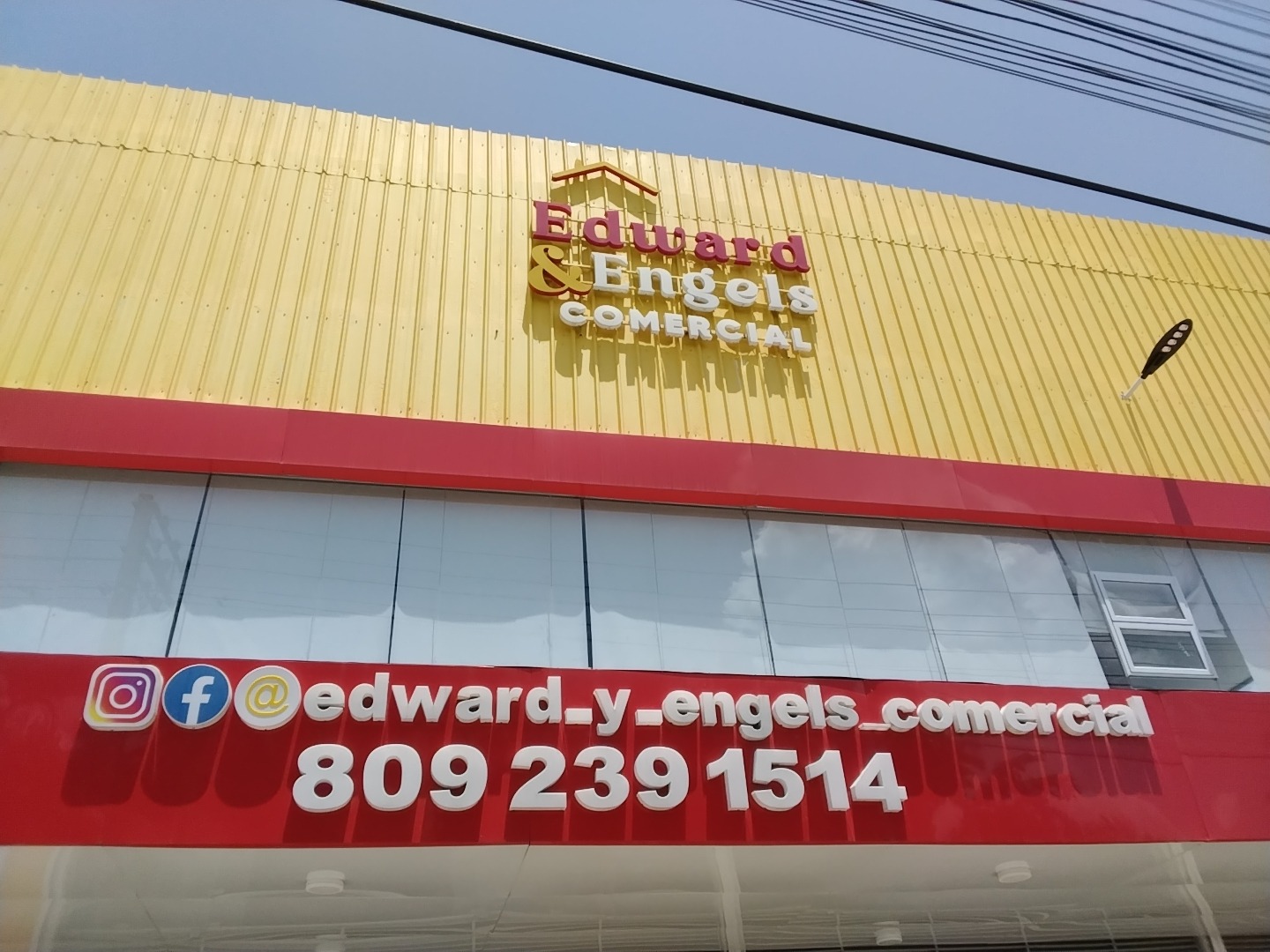 Edward & Engels Comercial S.R.L.