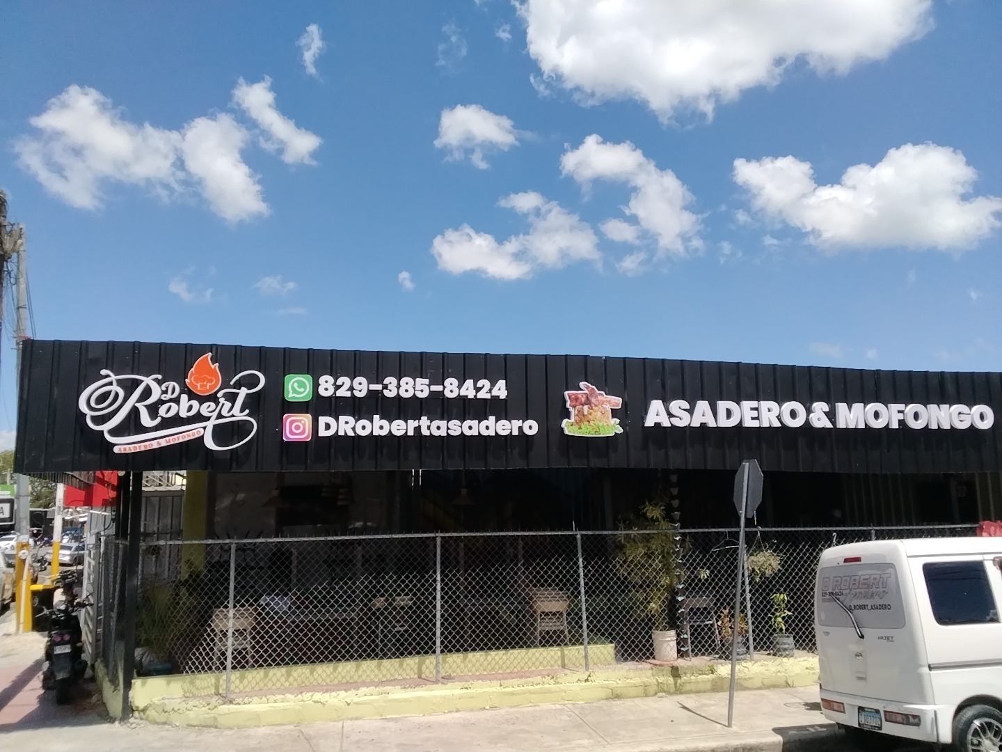 D’ Robert Asadero & Mofongo