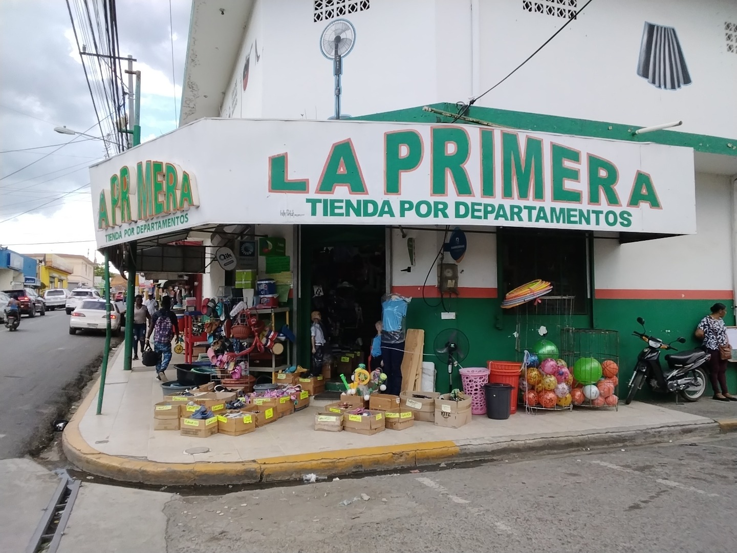 Tienda La Primera E.I.R.L.